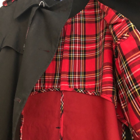 Fred Perry Trench Coat only sold in UK. Exclusive - Picture 5 of 12